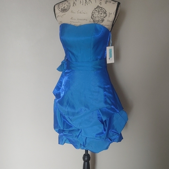 Bella Formals By Venus Elegant Blue Strapless Dress Lace Up Back Sz 2